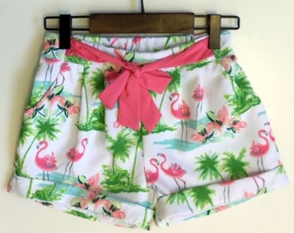 Kurze Shorts im Flamingo-Design